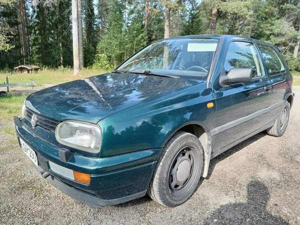 Volkswagen Golf Puolanka - изображение 1