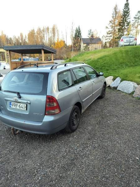 Toyota Corolla Luga – foto 2