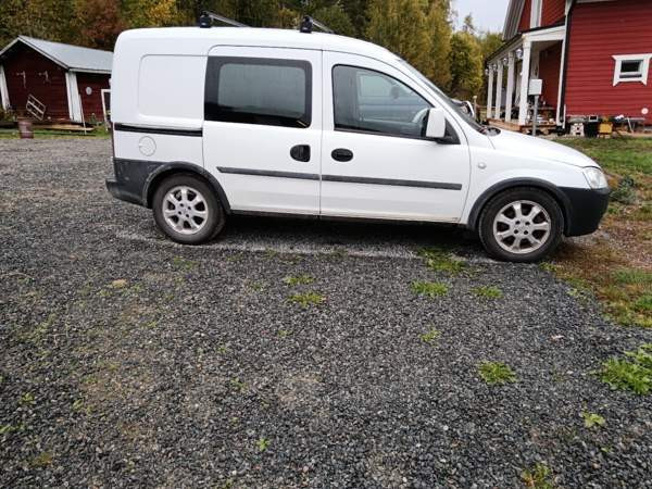 Opel Combo Joensuu - valokuva 1
