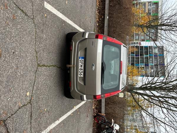 Ford Fusion Vantaa - valokuva 3