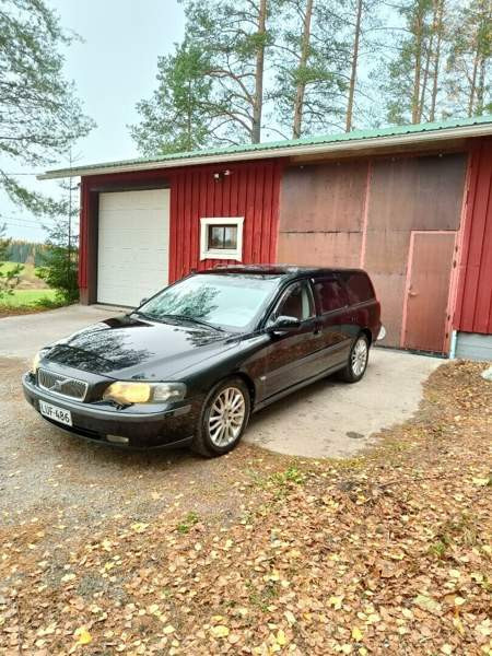 Volvo V70 Juuka - valokuva 1