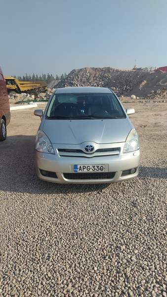 Toyota Corolla Verso Эспоо - изображение 1