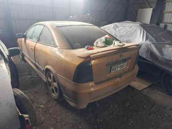 Opel Astra Punkalaidun