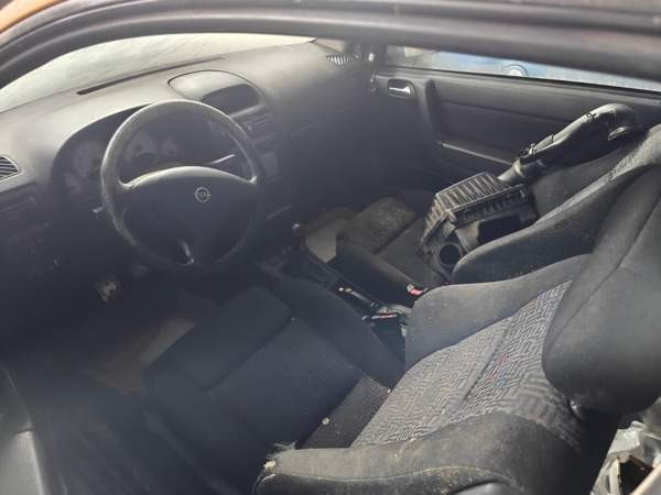 Opel Astra Punkalaidun - valokuva 4
