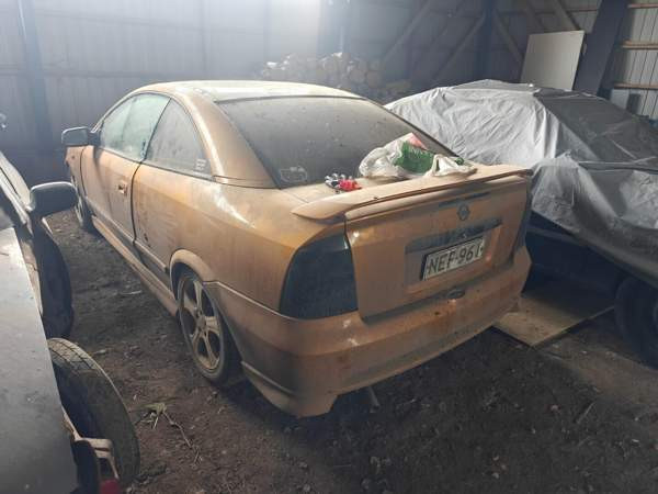 Opel Astra Punkalaidun - valokuva 2