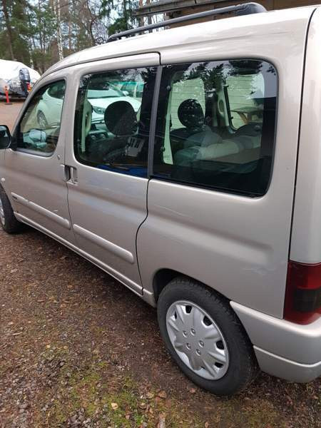 Citroen Berlingo Эспоо - изображение 8