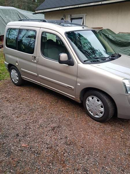 Citroen Berlingo Эспоо - изображение 1