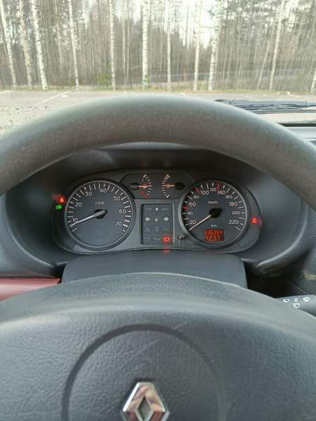 Renault Clio Vantaa - valokuva 8