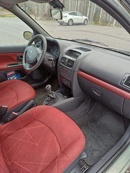 Renault Clio Vantaa - valokuva 5