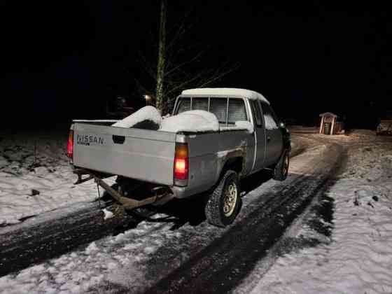 Nissan King Cab Jokioinen