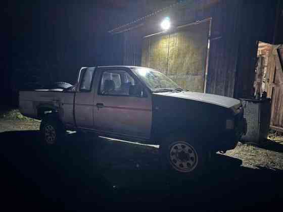 Nissan King Cab Jokioinen