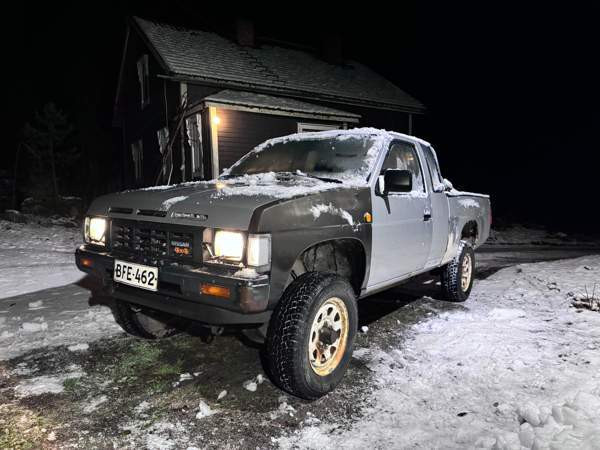 Nissan King Cab Jokioinen - изображение 1