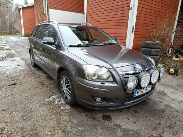 Toyota Avensis Савонлинна - изображение 2