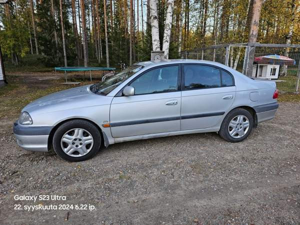 Toyota Avensis Hyrynsalmi - valokuva 2