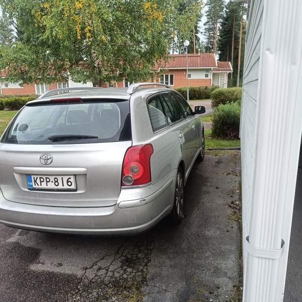 Toyota Avensis Syevyerodonets'k – foto 5