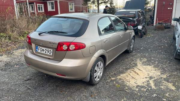 Daewoo Lacetti Tornio - valokuva 4