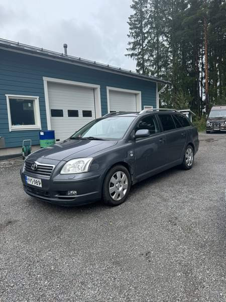 Toyota Avensis Somero - photo 1