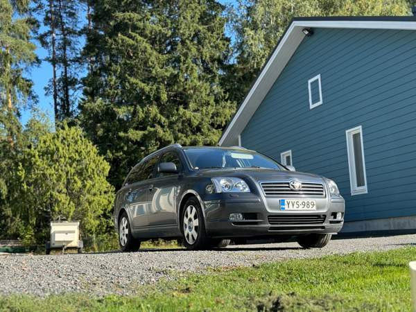 Toyota Avensis Somero - photo 2